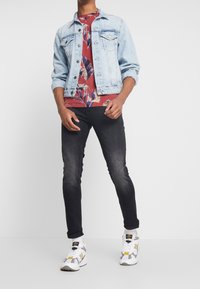 YOURTURN Vaqueros pitillo - black denim