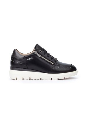 Pikolinos Zapatillas - black