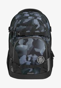 Unselected, grey rocks