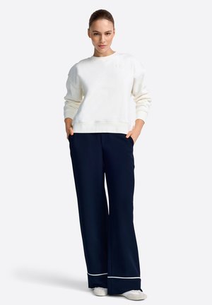 Sweatshirt - pearl white