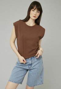 BZB UNI - T-shirt basique - marron