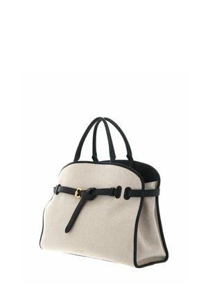Sac à main en toile beige avec poignées, garnitures et ceinture en cuir noir, ornée d'une boucle dorée à l'avant.