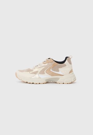 Trainers - puder/neve k