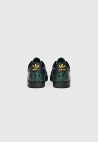 adidas Originals SUPERSTAR II W - Sneakers low - collegiate green/core black/gold-coloured