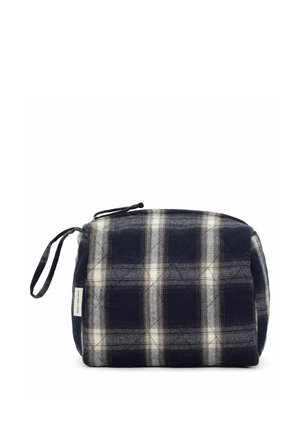Petit pochon rectangulaire en tissu avec motif à carreaux noir, blanc et gris et une anse latérale pour le porter ou le suspendre.