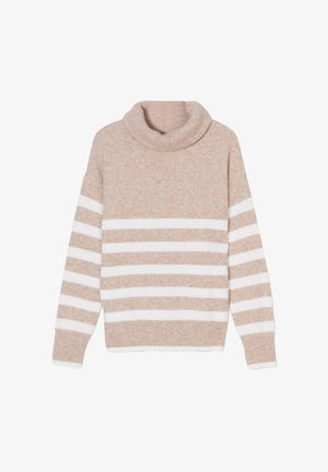 Pull léger beige avec un col roulé côtelé et des rayures horizontales blanches. Texture douce, épaules tombantes et manches resserrées.