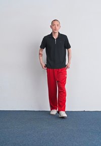 Thumbnail Image 2
