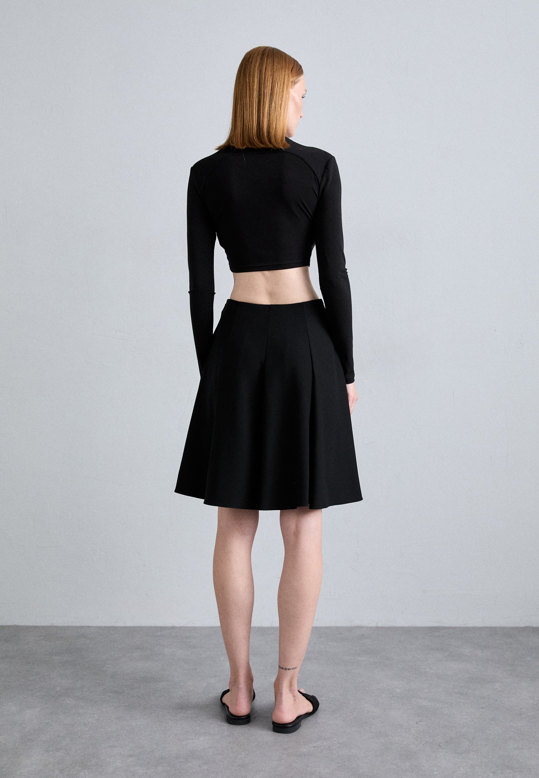 スカート EMPORIO ARMANI Woman Skirt Black 0NN3AT02013 999 EMPORIO ARMANI: Skirt women - Black | Emporio Armani skirt