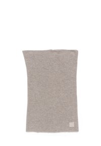 Kootud silindriline sall helebeežis, millel on sooniline tekstuur ja alumises paremas nurgas väike ristkülikukujuline brändi silt.