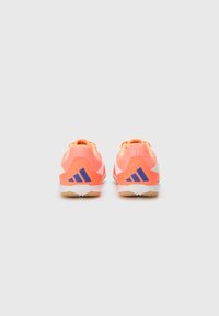 adidas Performance PREDATOR CLUB UNISEX - Saalijalgpalli saapad - signal coral/ftwr white/beam orange