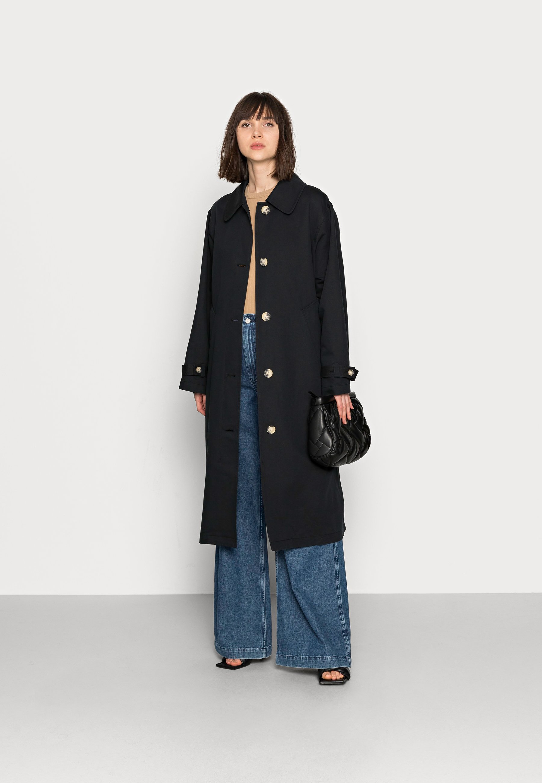 arket trench coat