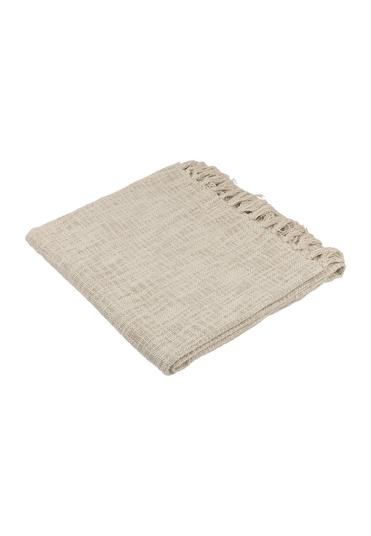 Pled beige intrecciato con orli frangiati, caratterizzato da un tessuto testurizzato e un design semplice, piegato con cura per la presentazione.