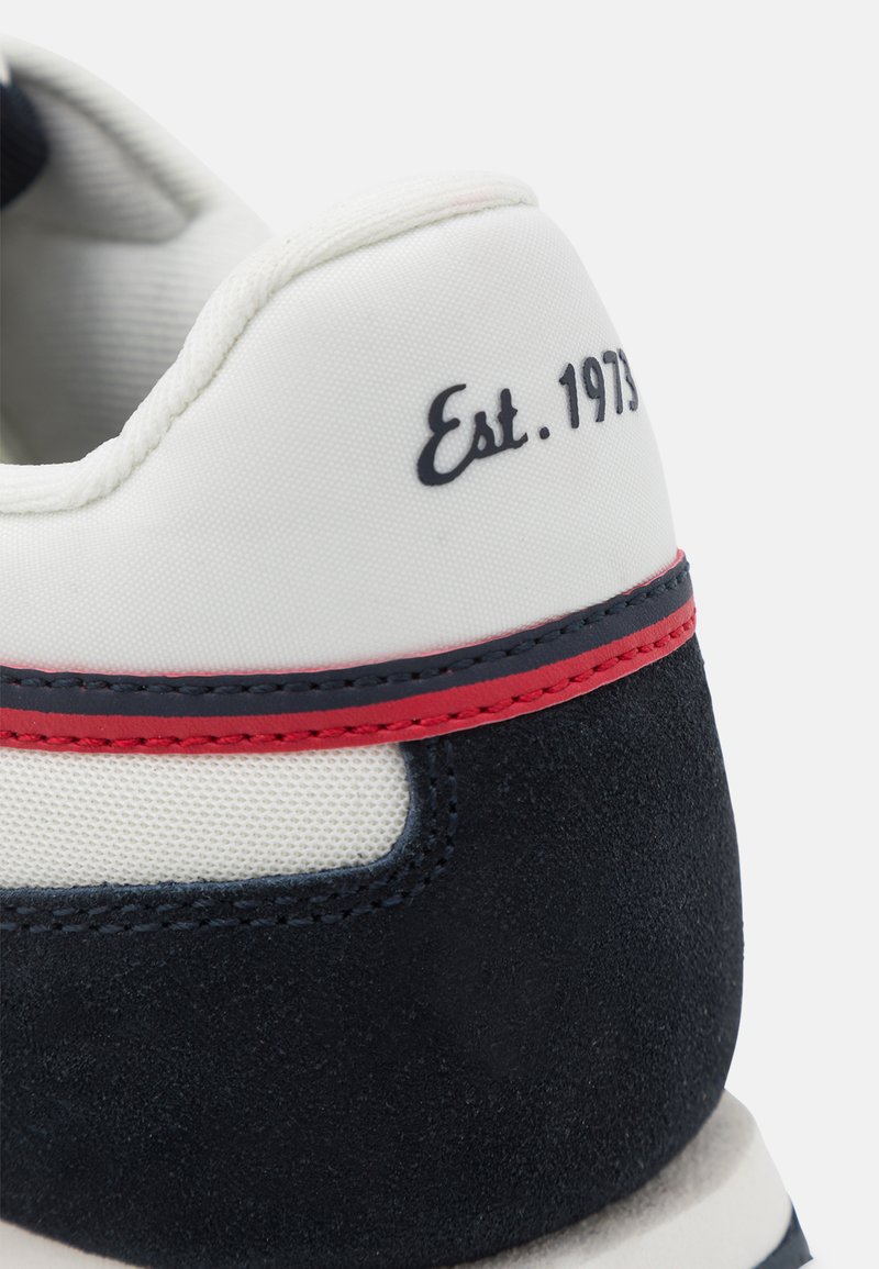 Herren Sneaker low | Pepe Jeans TOUR CLUB BASIC Sneaker low white/weiß - WG14381 Herren Sneaker low | Pepe Jeans TOUR CLUB BASIC Sneaker low white/weiß - WG14381