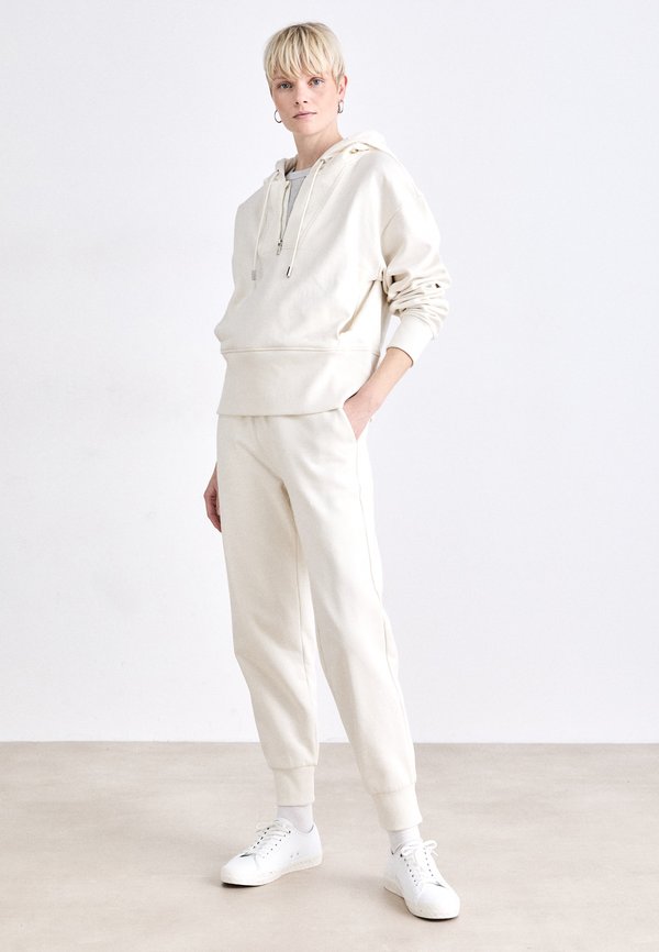 EMRA - Tracksuit bottoms2