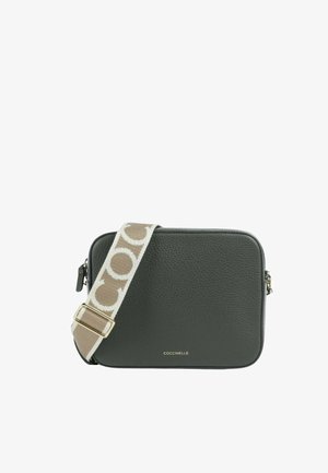 Coccinelle, BORSA DONNA TEBE 22X17X6 ALGA - Sac bandoulière - verde salvia