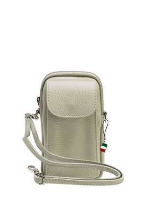 Kleine lichtbeige textuur schoudertas met voorflapzak, ritssluiting aan de bovenkant, afneembare riem en een klein Italië-vlaggetje aan de zijkant.