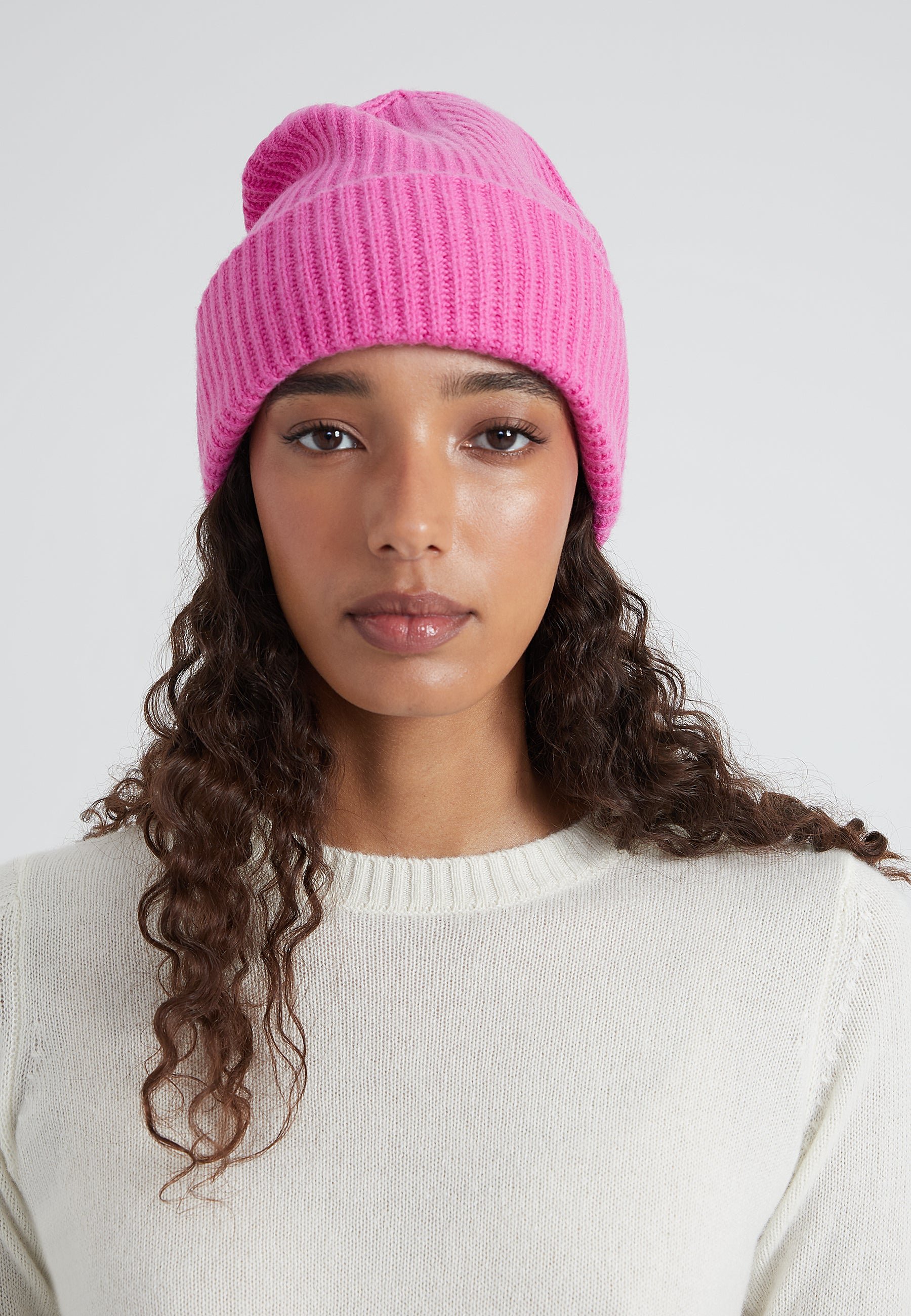 Bonnet Fuchsia En Laine Fait Main - Taille Unique, Occasion Bon état, Avec Cordons