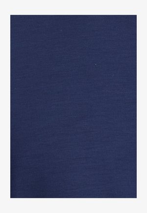 Tessuto blu navy, texture a righe, aspetto uniforme, sensazione liscia e morbida, sottili variazioni di tonalità, nessun motivo o accento visibile.