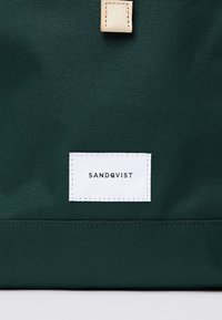 Sandqvist BERNT UNISEX zielony