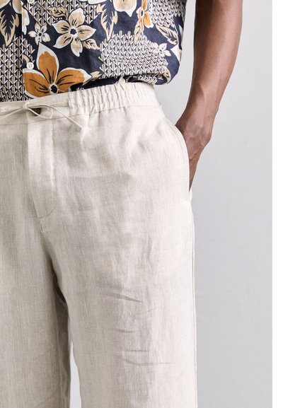 J.LINDEBERG NOAH PANTS - Püksid - safari beige