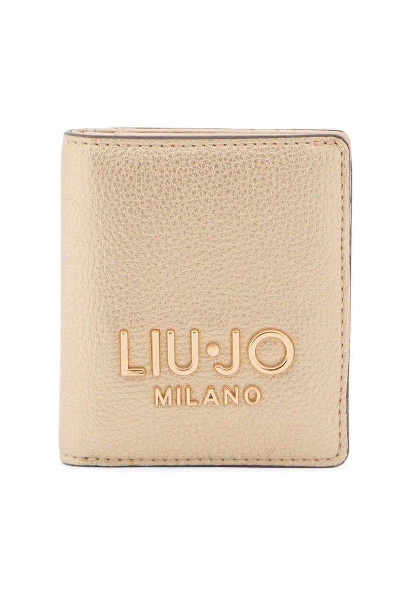 Portafoglio in pelle beige con finitura texturizzata, logo in rilievo dorato "LIU·JO MILANO" e cuciture a contrasto lungo i bordi.