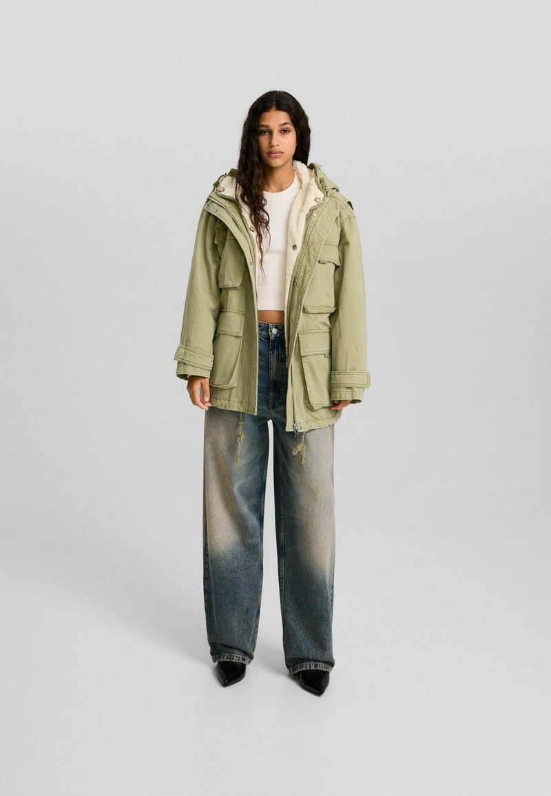 Bershka Parka kaki