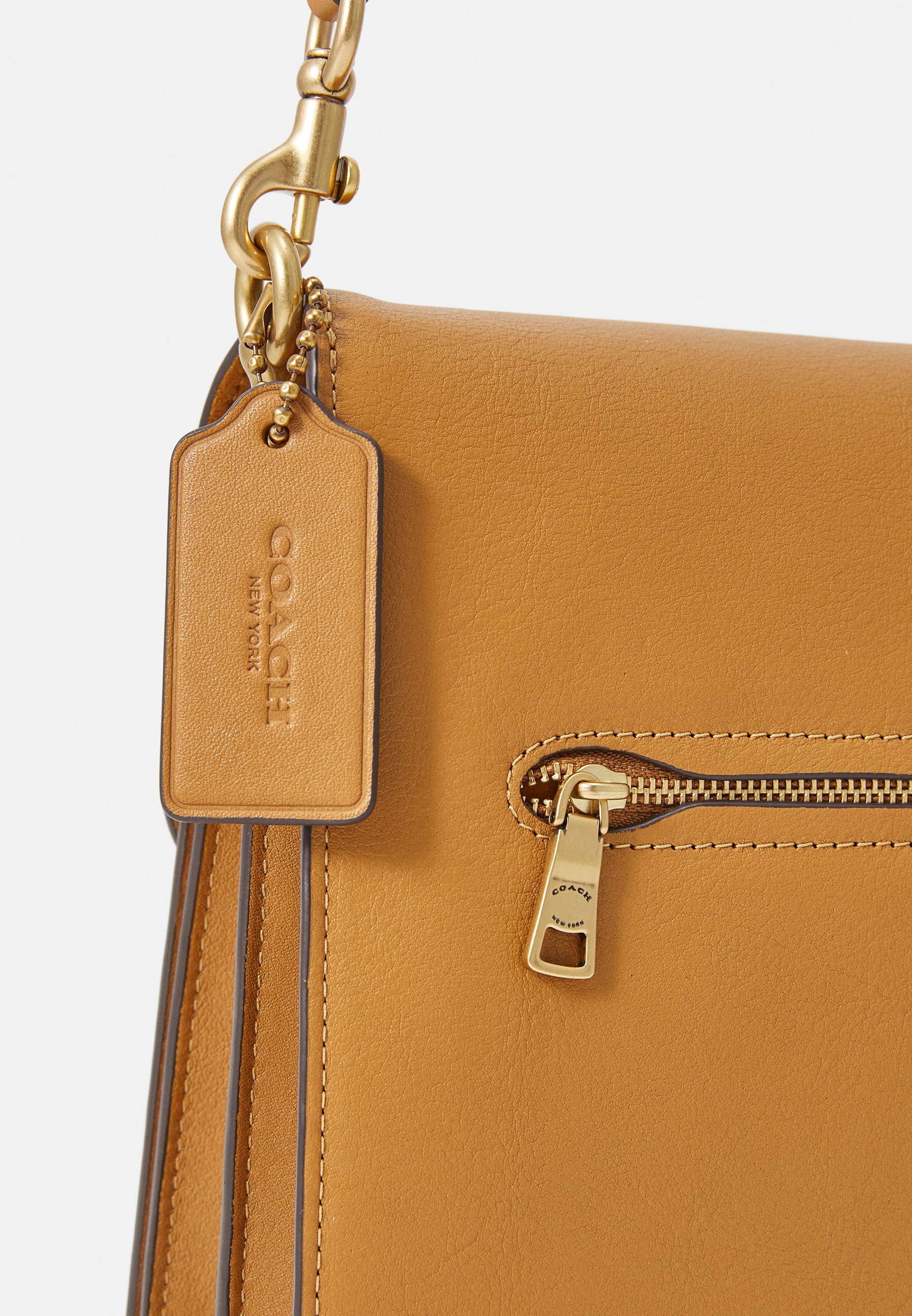 COACH CHAIN TABBY SHOULDER BAG 30 - Handbag - honey brown/light