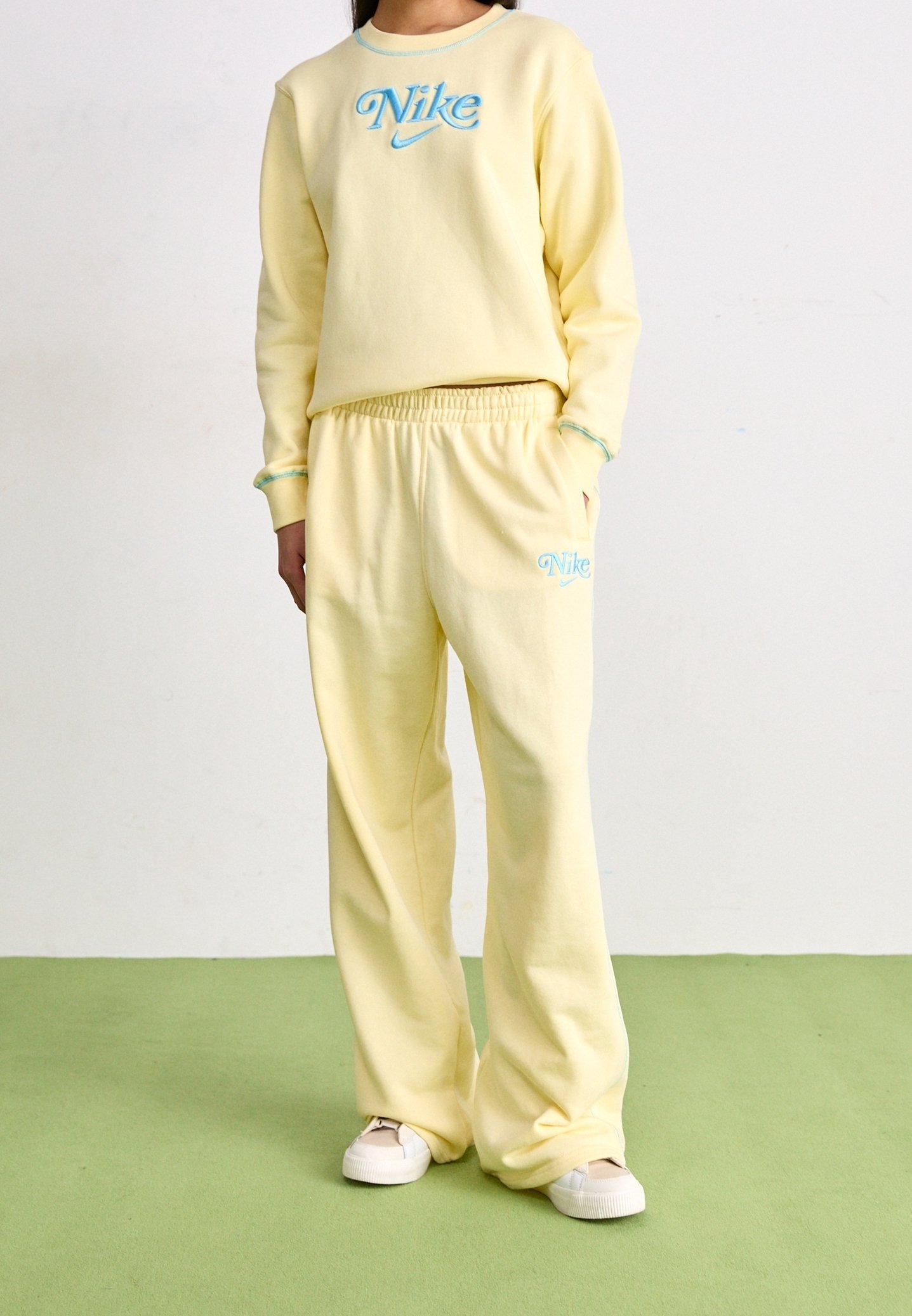 yellow nike sweatsuit women's