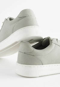Next SMART WIDE FIT - Matalavartiset tennarit - grey