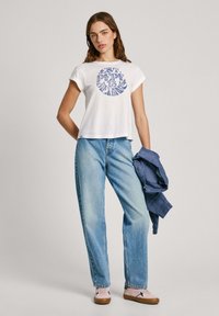 Pepe Jeans ELVIA - Trükipildiga T-särk - white