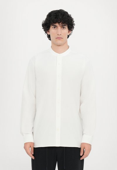 CLOSED COLLARLESS SHIRT - Hemd - white