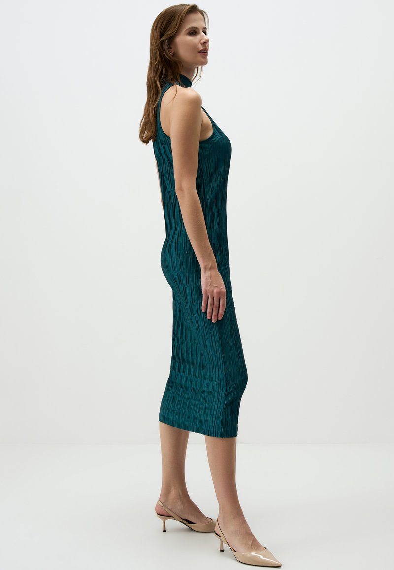 emerald green shirt dress Annmarie Midi Shirt Dress In Emerald – St Frock main image 1