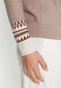 Esprit Sweter