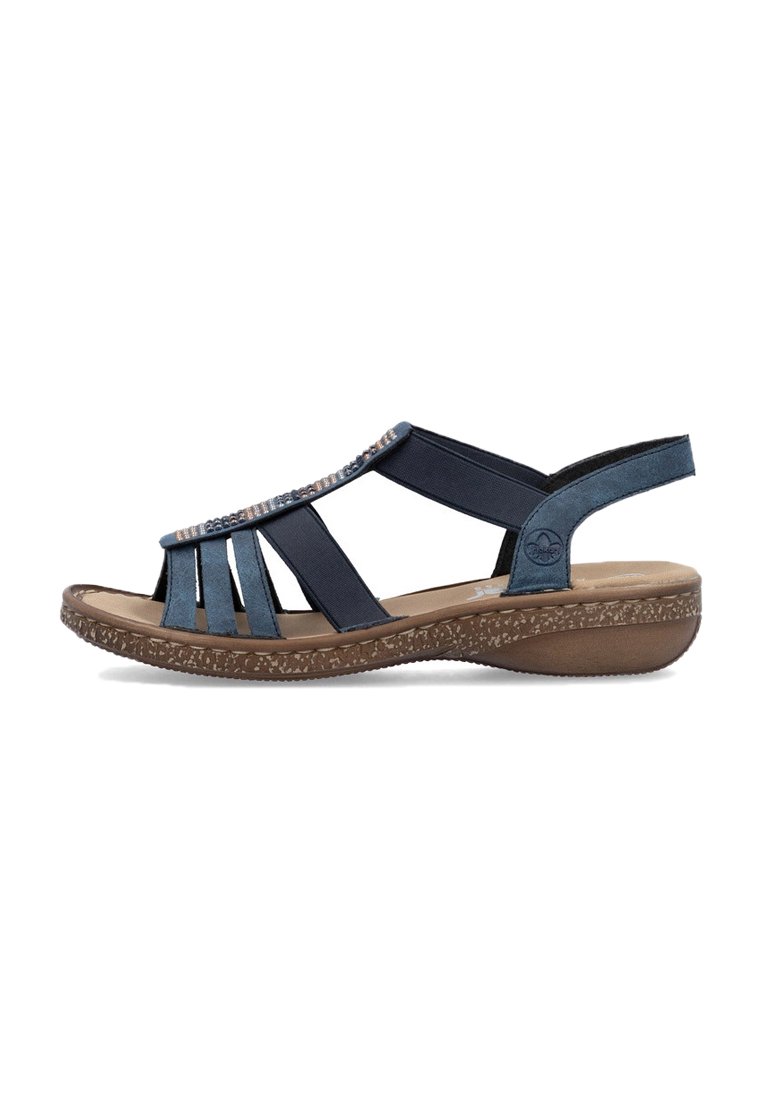 Navy blauwe sandalen met textiele bovenkant, open ontwerp, decoratieve banden, en een lage, gestructureerde wig zool voor comfort.