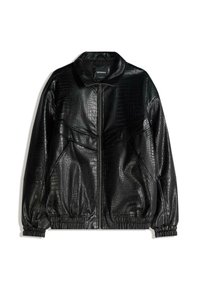 Čierna bomber bunda z umelej kože s krokodílím vzorom, so zipsom vpredu, širokým golierom a elastickými manžetami pre uvoľnený strih.