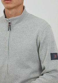 INDICODE JEANS IDArcelio - Neuletakki - light grey mix