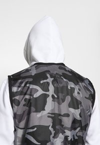 Karl Kani Väst - black