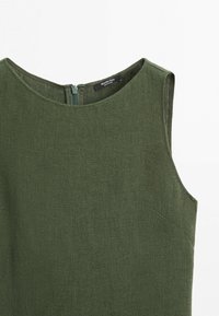 Ärmelloses olivgrünes strukturiertes Kleid mit rundem Ausschnitt und sichtbarem Rückenreißverschluss, etikettiert mit Massimo Dutti.