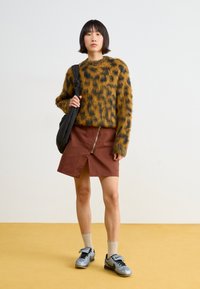 Obey Clothing DOTTIE CREW  - Pullover - bone brown