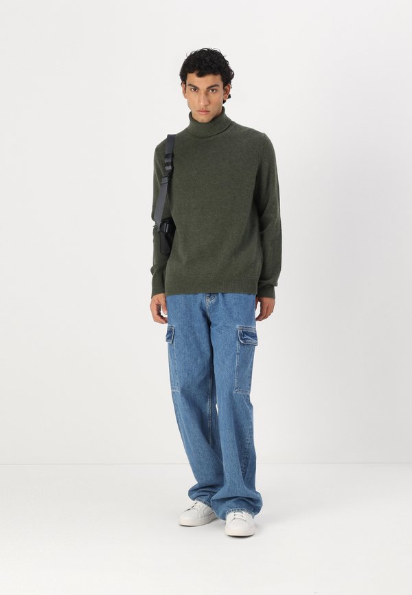 ISAK TURTLE NECK  - Jumper3