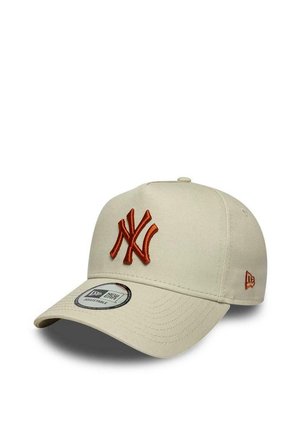 New Era, NEW YORK YANKEES LEAGUE ESSENTIAL 9FORTY E-FRAME CAP NEW ERA BEIGE UNISEX - Gorra - beige