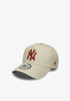New Era, NEW YORK YANKEES LEAGUE ESSENTIAL 9FORTY E-FRAME CAP NEW ERA BEIGE UNISEX - Cappellino - beige