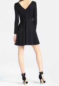 Guess Vestido informal - black