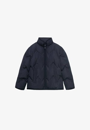 Giacca puffer blu navy con colletto alto, chiusura frontale a zip e due tasche laterali. Presenta un motivo trapuntato a diamante e maniche a vestibilità rilassata.