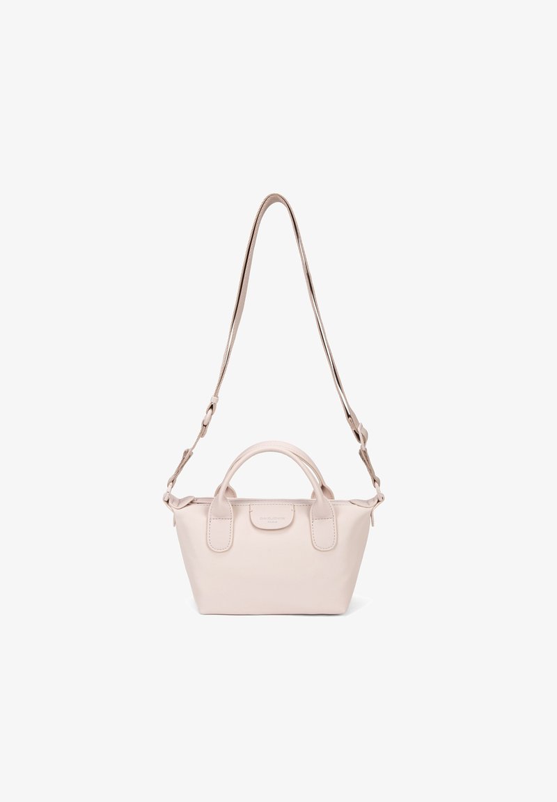 Petit sac à main beige clair avec deux petites anses et une bandoulière longue réglable, design minimaliste, texture lisse.