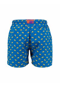 Pantaloni da nuoto blu con motivo a pesci gialli, cintura elastica e una tasca posteriore. Presenta un'etichetta viola con il marchio sul retro.