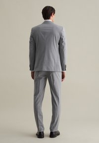 PIOMBO PINSTRIPED OUTFIT SET - Completo - light grey