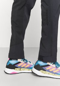 Norrøna FALKETIND HEAVY DUTY PANTS - Calças para exterior - caviar