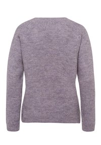 Lila strikket sweater med lange ærmer, rund halsudskæring og et struktureret mønster. Har en fitted pasform og ribbede manchetter.