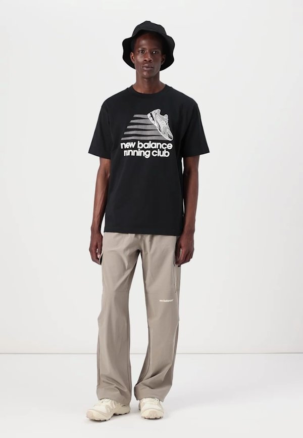 ATHLETICS RUNNING CLUB - Print T-shirt2